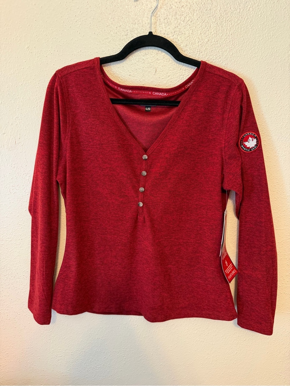 NWT Canada Weather Gear Long Sleeve